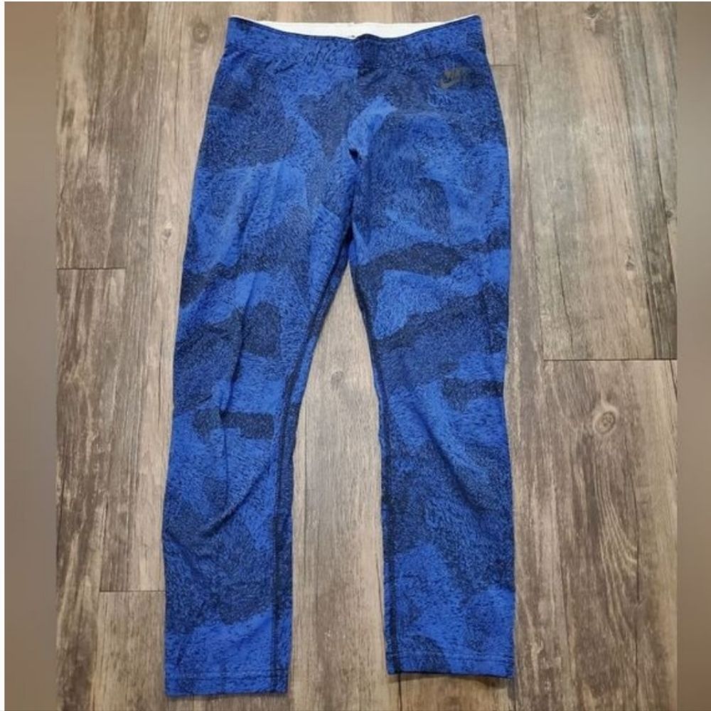 Nike Cropped Athletic Leggings